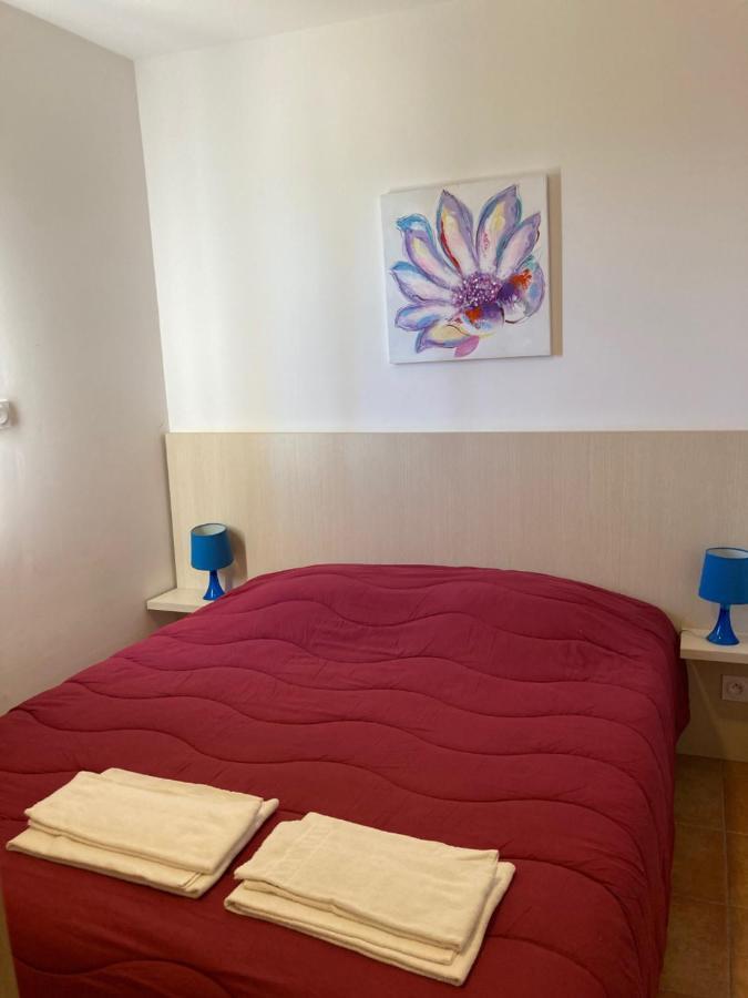 Punta Di Mare Aparthotel Linguizzetta Exterior photo